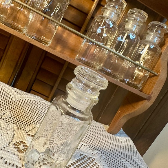 Rare Antique Wooden Spice Rack with 16 Glass Apothecary Jars Farmhouse - Picture 12 of 15